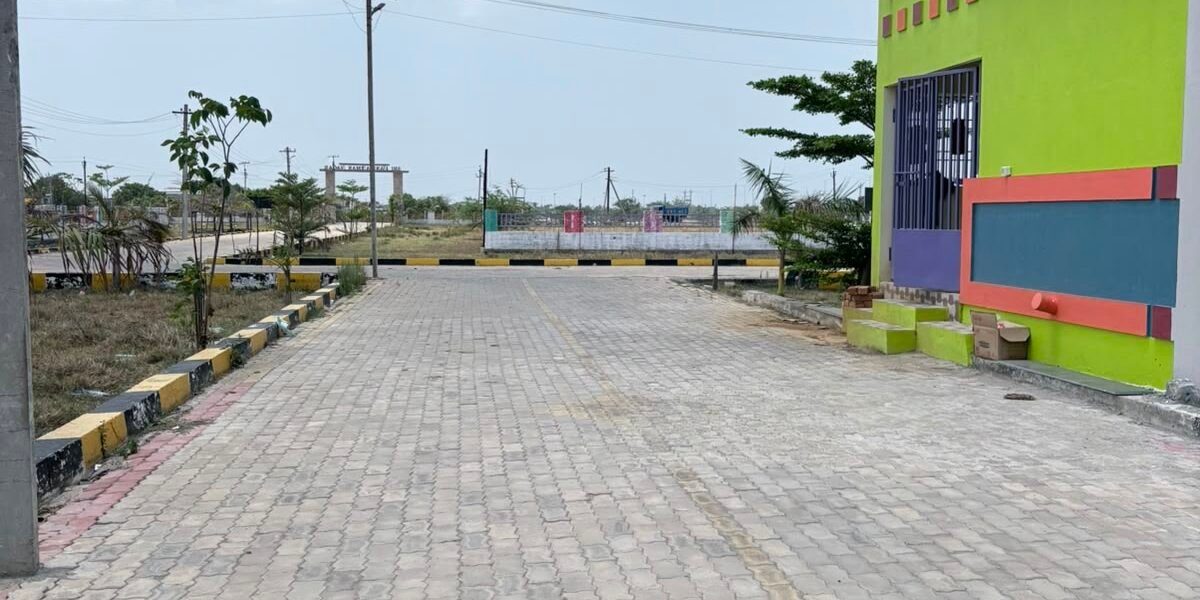 SITE 132 04 - Red Hills Chennai